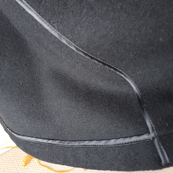 MARIE CLAIRE Black Cape - Picture 9 of 12